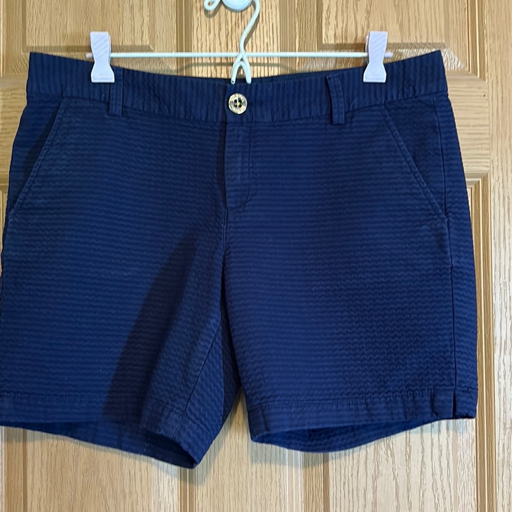 Lilly Pulitzer 7” Jayne Stretch Shorts in true navy 💙 - Picture 4 of 6